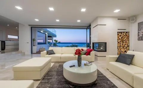 Luxury Villa Beach Front private pontoon for swimming, 5 bedrooms in Rabac available for sale For Super Rich