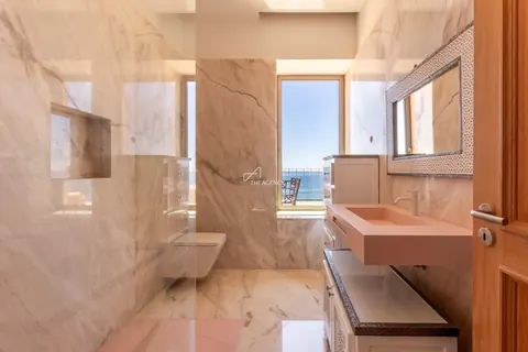 ONE-OF-THE-KIND Villa Beach Front Panoramic View, 7 bedrooms in Lagos expensive for sale For Super Rich