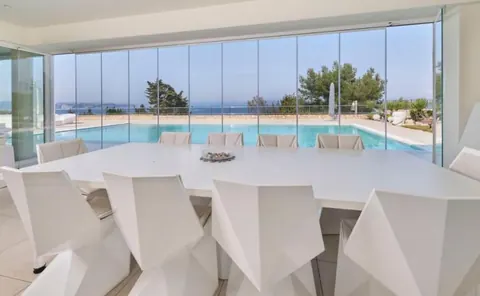 Luxury Villa Waterfront wonderful swimming pool, 4 bedrooms in UMAG RE-AB-F2 for sale For Super Rich