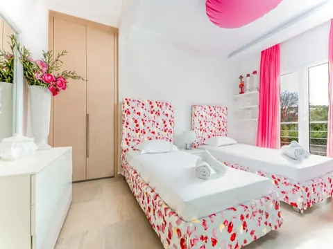 Elegant Villa Beach Front,  Mediterranean view, 6 bedrooms in Halkidiki real estate for sale For Super Rich
