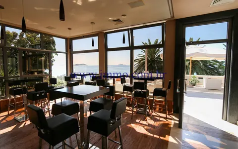 Luxury Hotel Sea View pebbly beach, many bedrooms in Peljesac - Peninsula property for sale For Super Rich