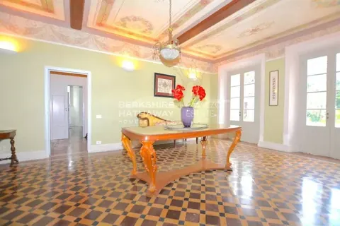 Century 18th House Swimming pool, 15 bedrooms in Pisa image for sale For Super Rich Century 18th House Swimming pool, 15 bedrooms in Pisa image for sale For Super Rich