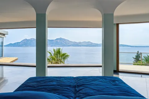 Luxury Villa Beach Front with unrivalled views, 7 bedrooms in Mallorca prix for sale For Super Rich