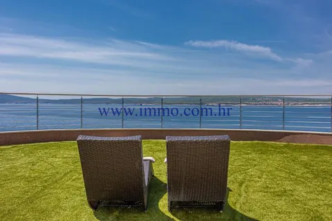 Premium Hotel Beach Front 4* wellness & spa center, heated pool, sauna,gym, 44 rooms + 6 Junior apartments bedrooms in Crikvenica available for sale For Super Rich