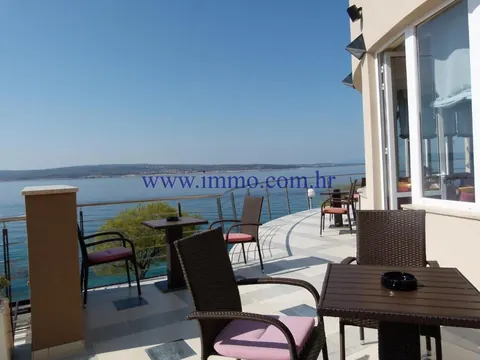 Premium Hotel Beach Front 4* wellness & spa center, heated pool, sauna,gym, 44 rooms + 6 Junior apartments bedrooms in Crikvenica Used for sale For Super Rich