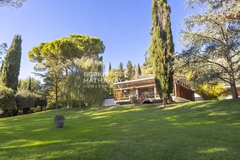 Architectural Villa large swimming pool, 6 bedrooms in Florence expensive for sale For Super Rich Architectural Villa large swimming pool, 6 bedrooms in Florence expensive for sale For Super Rich