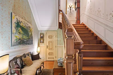 Century Apartment Palácio Mello Historic 1789, 5 bedrooms in Lisbon photo for sale For Super Rich