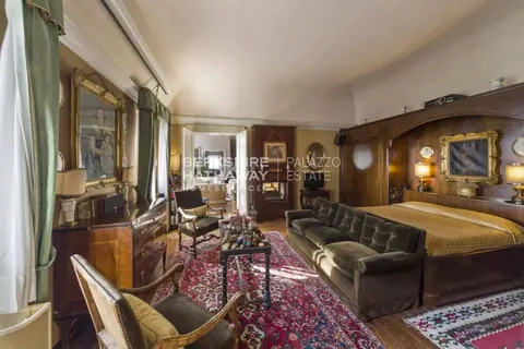 Venetian Villa Panoramic View on the hills, 10 bedrooms in Conegliano - Veneto price for sale For Super Rich