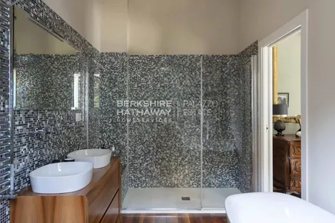 Modern Villa Marina di Pietrasanta Swimming pool, SPA, 6 bedrooms in Pietrasanta ultra luxury for sale For Super Rich