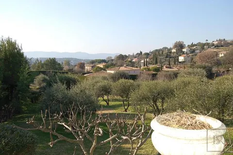 Traditional Villa Sea View Olive trees, 5 bedrooms in Mougins Fr.554 for sale For Super Rich
