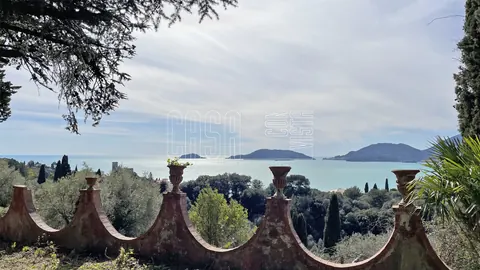 Century Villa Panoramic View Buit in 1800, 10 bedrooms in Lerici prix for sale For Super Rich