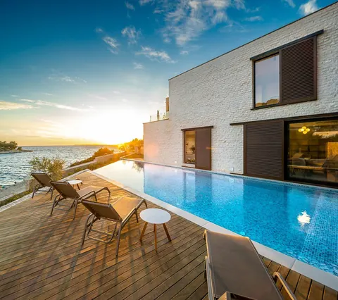 Modern Villa Beach Front direct access to the natural rocky beach, 4 bedrooms in Primosten buy for sale For Super Rich