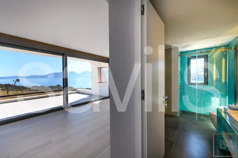 Luxury Villa Seashore spectacular heated pool, 6 bedrooms in Corfu deal for sale For Super Rich
