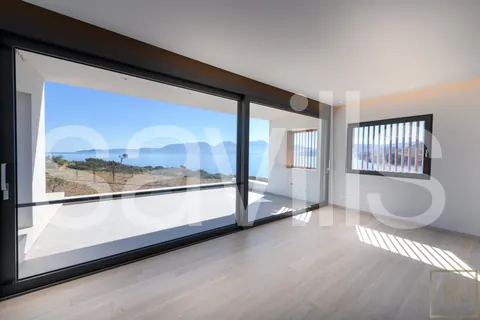 Luxury Villa Seashore spectacular heated pool, 6 bedrooms in Corfu top for sale For Super Rich