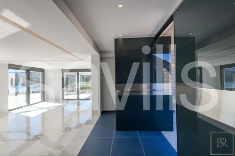 Luxury Villa Seashore spectacular heated pool, 6 bedrooms in Corfu price for sale For Super Rich