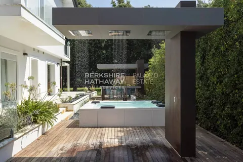 Modern Villa Marina di Pietrasanta Swimming pool, SPA, 6 bedrooms in Pietrasanta Classified ads for sale For Super Rich