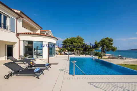 Luxury Villa Beautiful blue sea view basketball court, 7 bedrooms in Sibenik Used for sale For Super Rich