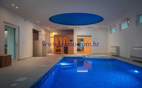 Luxury Villa Beautiful blue sea view basketball court, 7 bedrooms in Sibenik photo for sale For Super Rich