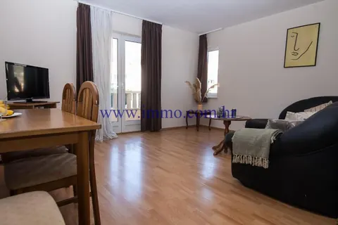 Elegant Hotel 4* hotel picturesque tourist resort First row to sea, 36 bedrooms in Sea Brac real estate for sale For Super Rich