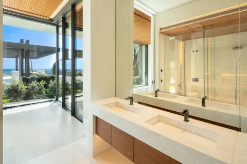 Architectural House Breathtaking views Mediterranean Sea & Golf Saltwater pool, 12 bedrooms in Los Flamingos - Marbella Classified ads for sale For Super Rich