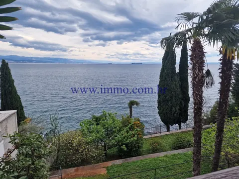 Elegant Villa Panoramic view of the sea Beach front, 4 bedrooms in Opatija image for sale For Super Rich
