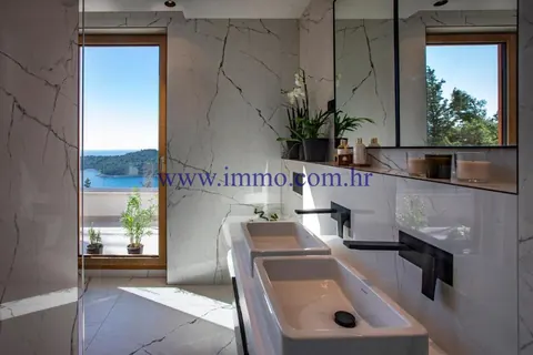 Premium Villa Sea View summer kitchen with a grill, 7 bedrooms in Dubrovnik deal for sale For Super Rich