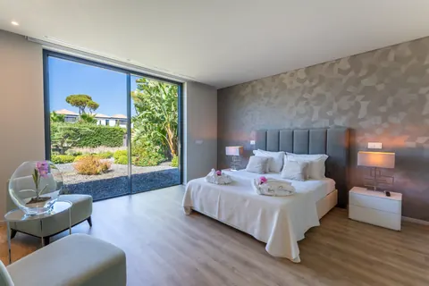 Luxury Villa Sea View, 8 bedrooms in Vilamoura ads for sale For Super Rich