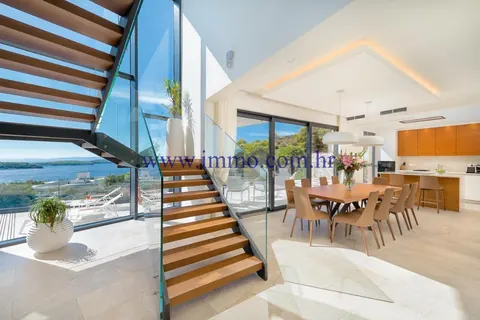 Modern Villa Sea View 200 meters away from sea, 4 bedrooms in Hvar - Split top for sale For Super Rich