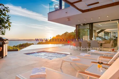 Modern Villa Sea View 200 meters away from sea, 4 bedrooms in Hvar - Split unique for sale For Super Rich