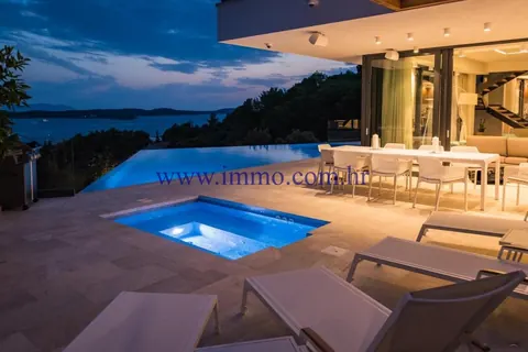 Modern Villa Sea View 200 meters away from sea, 4 bedrooms in Hvar - Split