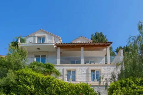 Luxury Villa private moorings for the boats waterfront, 10 bedrooms in Brac island RE-LB-BIL016 for sale For Super Rich