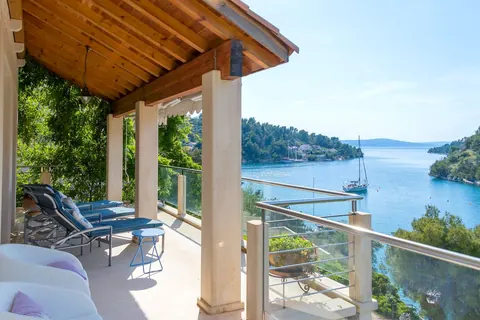 Luxury Villa private moorings for the boats waterfront, 10 bedrooms in Brac island Used for sale For Super Rich