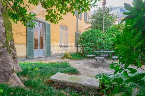Century 18th Villa Lake View and park, 10 bedrooms in Tremezzina - Lake Como value for sale For Super Rich