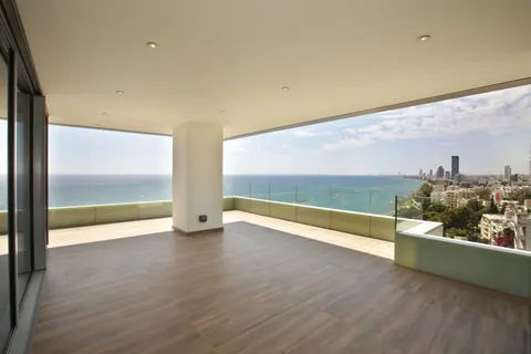 Luxury Penthouse Beach Front FIRST LINE of the sea, 4 bedrooms in Limassol photos for sale For Super Rich