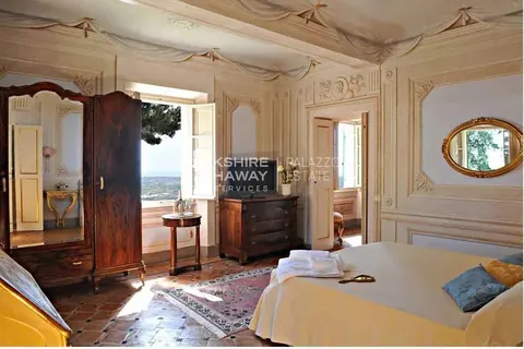 Historic Villa Panoramic View Swimming pool, 8 bedrooms in Pietrasanta - Tuscany ultra luxury for sale For Super Rich