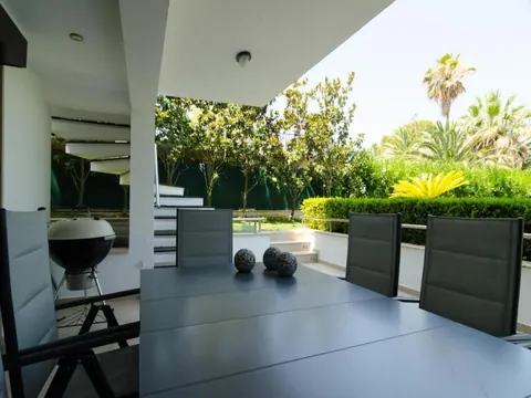 Modern Villa Beach Front Sea View, 6 bedrooms in Halkidiki prix for sale For Super Rich Modern Villa Beach Front Sea View, 6 bedrooms in Halkidiki prix for sale For Super Rich