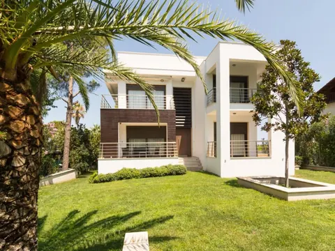 Modern Villa Beach Front Sea View, 6 bedrooms in Halkidiki Used for sale For Super Rich Modern Villa Beach Front Sea View, 6 bedrooms in Halkidiki Used for sale For Super Rich