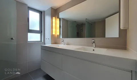 Elegant Villa Private huge Garden large swimming pool, 4 bedrooms in Voula real estate for sale For Super Rich