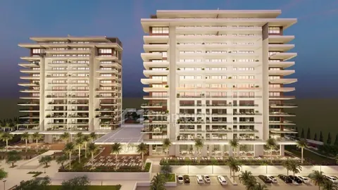 Luxury Apartment Rooftop infinity swimming pool Horizon view, 4 bedrooms in Kato Paphos
