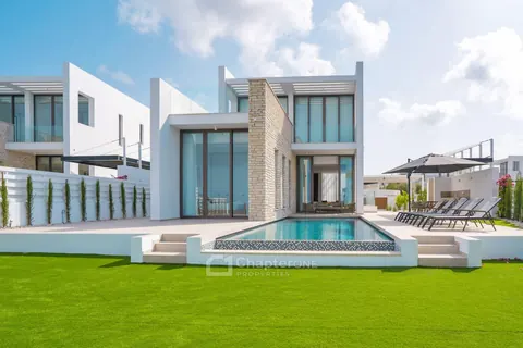 Luxury Villa Long swimming pool 180-degree views of the sea and St. George's island, 4 bedrooms in Pathos Peyia