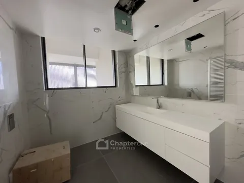 Contemporary Villa Panoramic View Pool, jacuzzi, and a waterfall, 6 bedrooms in Nicosia image for sale For Super Rich