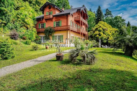 Century 19th Villa Ada Troubetzkoy, Coming soon bedrooms in Ghiffa - Lake Maggiore available for sale For Super Rich