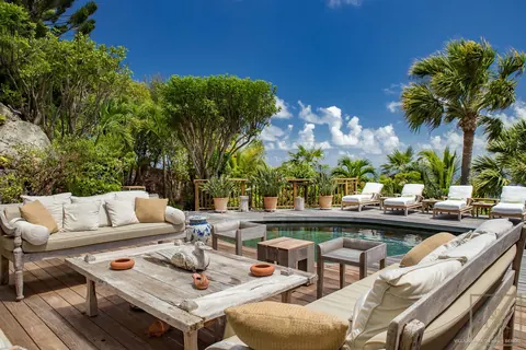 Luxury Villa White Nahma spectacular views of Petit and Grand Cul de Sac, 4 bedrooms in St Barth available for sale For Super Rich