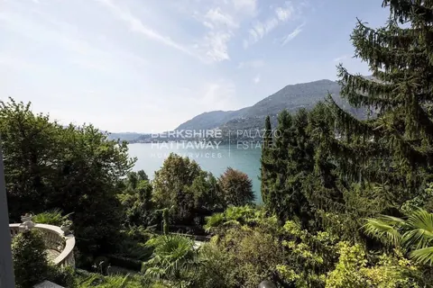 Elegant Villa Panoramic lake view, 9 bedrooms in Blevio - Como available for sale For Super Rich