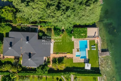 Luxury Villa Lakefront  Swimming pool, 5 bedrooms in Oliveto Lario - Lake Como Used for sale For Super Rich