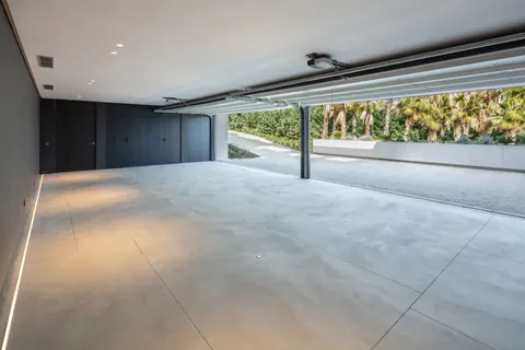 Architectural House Breathtaking views Mediterranean Sea & Golf Saltwater pool, 12 bedrooms in Los Flamingos - Marbella prix for sale For Super Rich