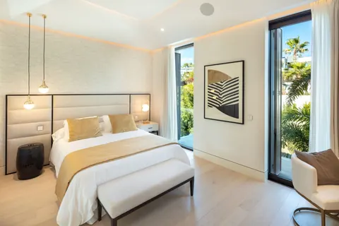 Luxury House views to the greens of Los Naranjos Golf Course heated pool and Jacuzzi, 6 bedrooms in Marbella price for sale For Super Rich