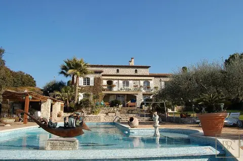 Traditional Villa Sea View Olive trees, 5 bedrooms in Mougins