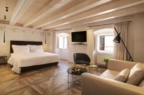 Luxury Business  Baroque palace, Panoramic view, 5 bedrooms in Dubrovnik property for sale For Super Rich