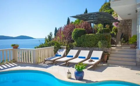 Premium Villa Beach Front stairs descend directly to the beach, 4 bedrooms in Dubrovnik Used for sale For Super Rich